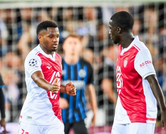 法蒂出场, 哥球迷欢呼