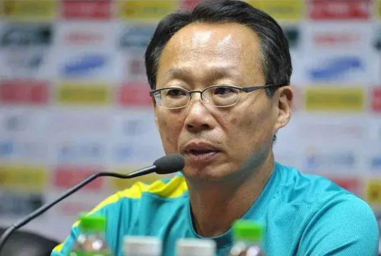 bt, 作平等的足, 比打黑更根