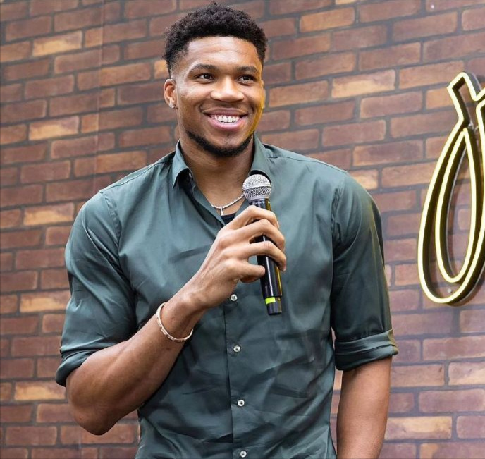 包括防守, 是当今NB, 他不仅率队