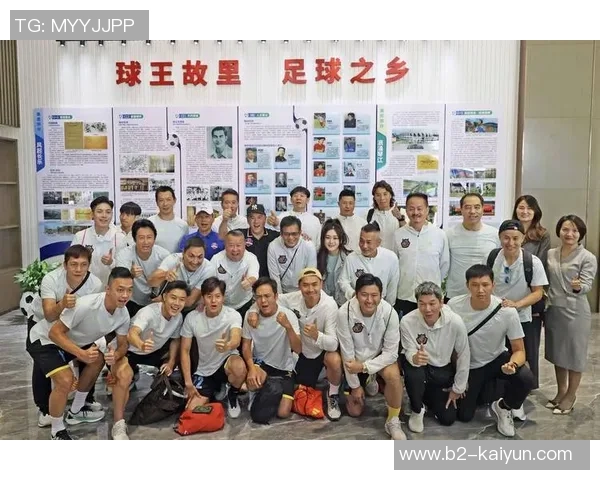 2004年中国国家足球队与香港足球队对阵的完整大名单分析与回顾